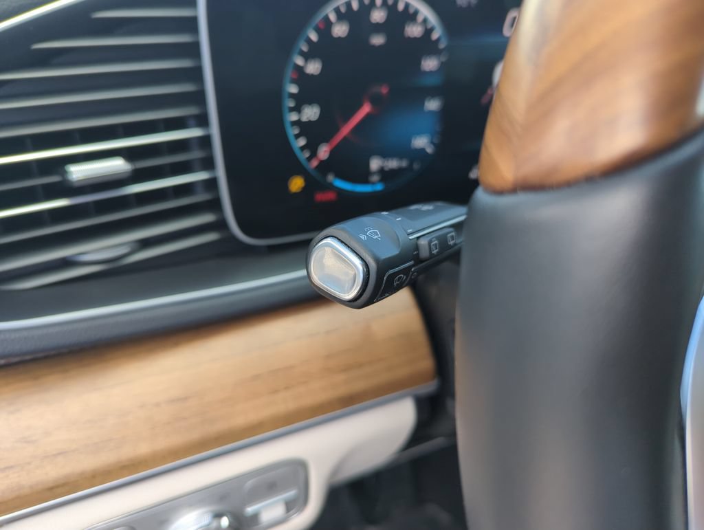 Used 2021 Mercedes-Benz GLS 450 4MATIC image 21
