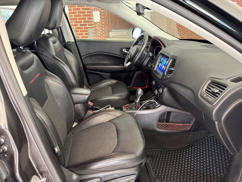 Used 2019 Jeep Compass Trailhawk AWD/4WD image 28