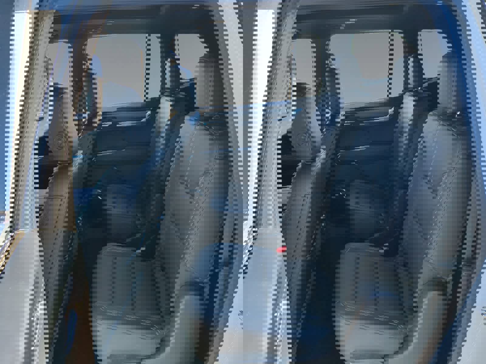 Used 2025 GMC Acadia Elevation w/ Elevation Premium Package image 13