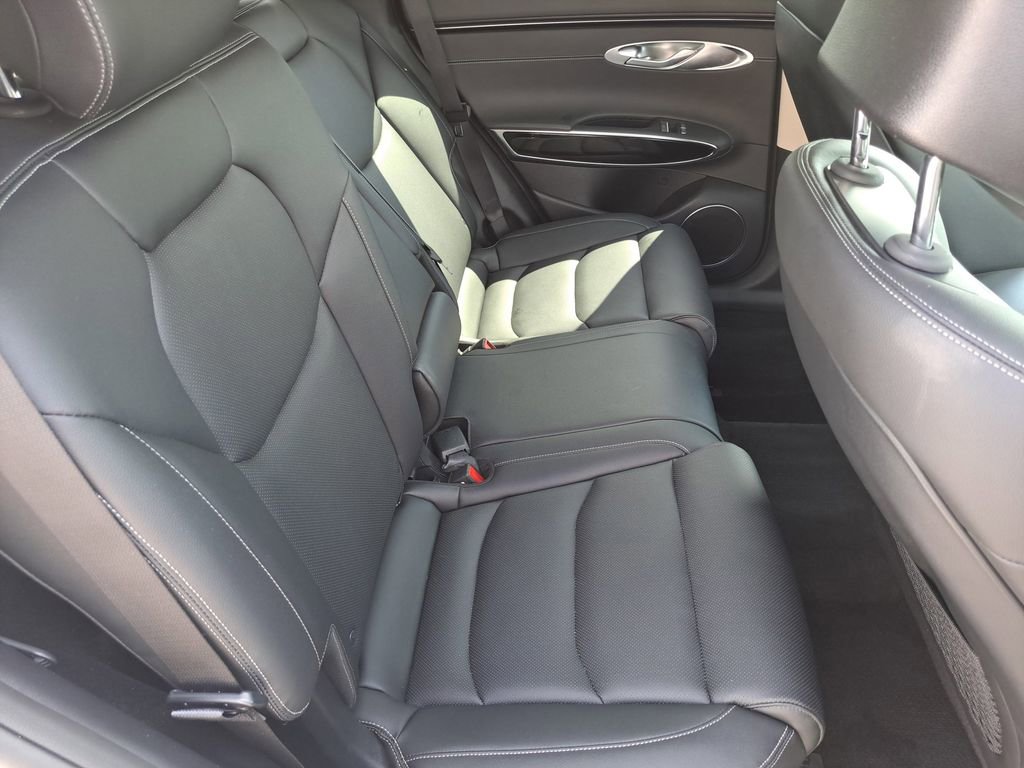 Used 2025 Genesis GV70 2.5T image 27