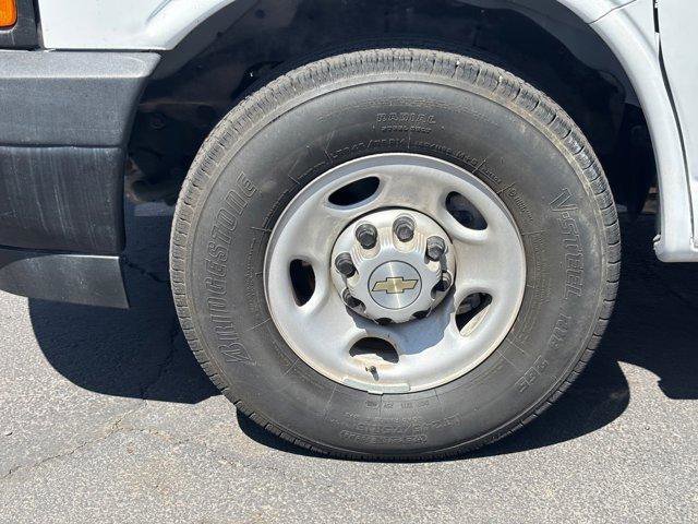Used 2024 Chevrolet Express 2500 LS w/ Driver Convenience Package RWD image 6