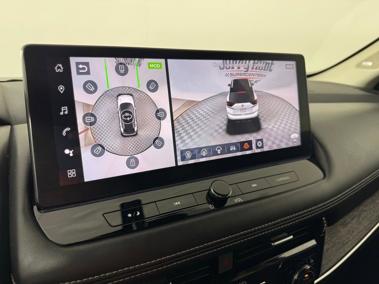 Used 2025 Nissan Rogue Platinum w/ Tech Package image 21