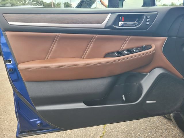 Used 2017 Subaru Outback 3.6R Touring AWD/4WD image 16