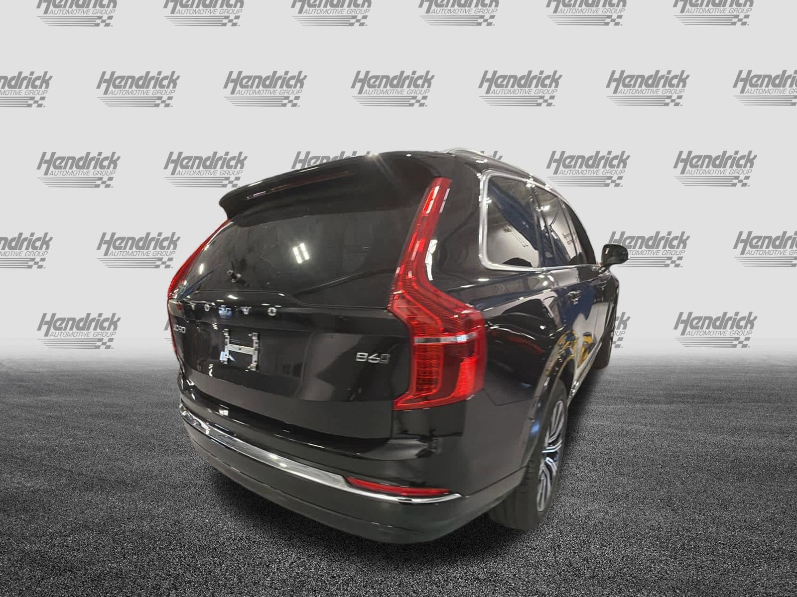 Used 2025 Volvo XC90 B6 Plus AWD/4WD image 11