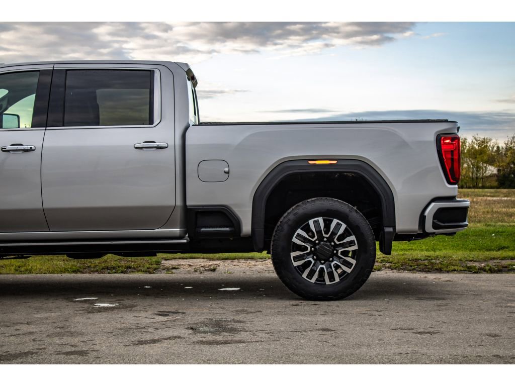 Used 2023 GMC Sierra 3500 Denali w/ Denali Ultimate Package image 38