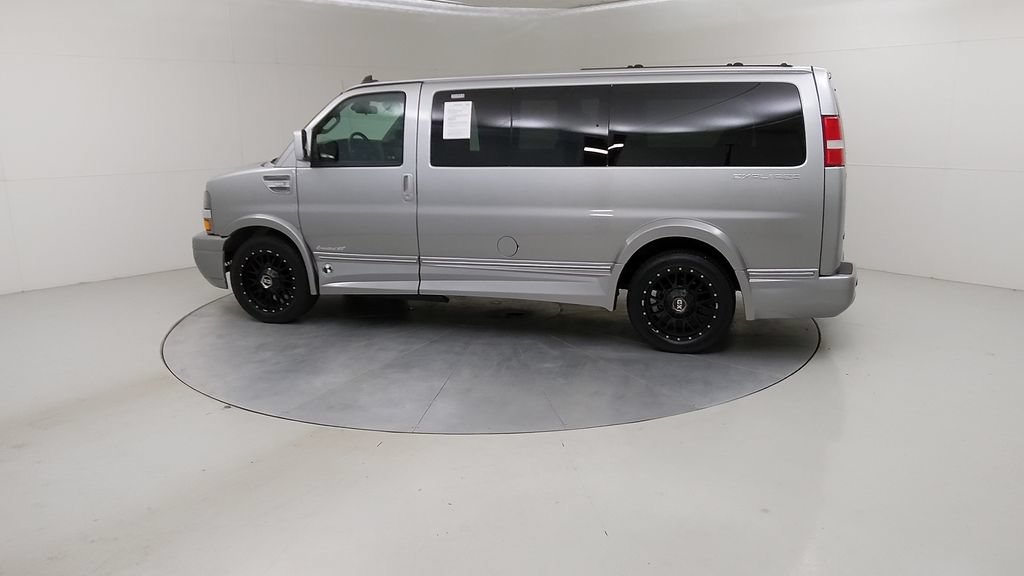 Used 2020 Chevrolet Express 2500 w/ Enhanced Convenience Package RWD image 16