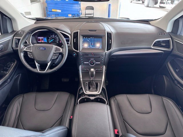 Used 2016 Ford Edge Titanium FWD image 13