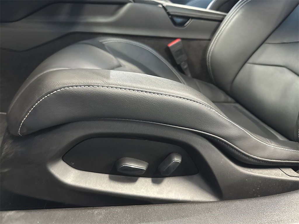 Used 2023 Chevrolet Corvette Stingray w/ Z51 Performance Package image 11