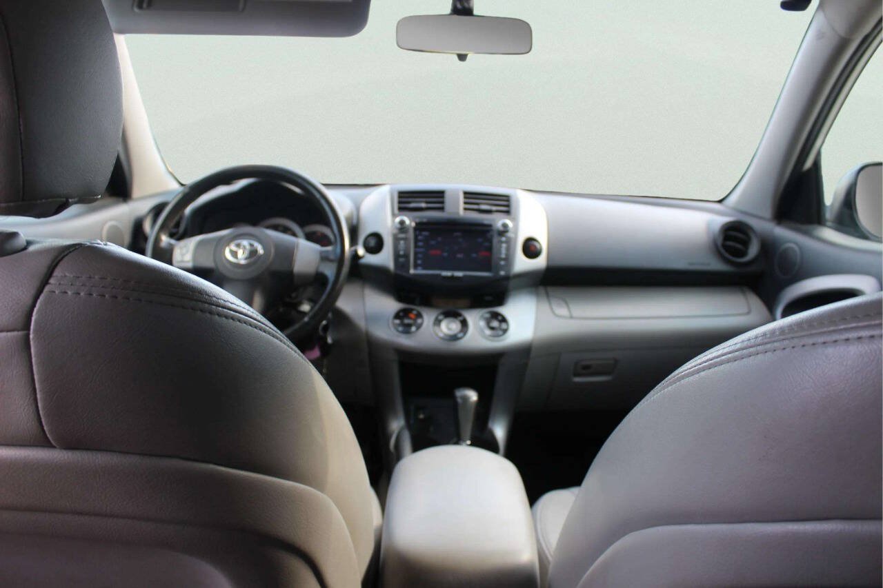 Used 2006 Toyota RAV4 Limited w/ Tow Prep Pkg AWD/4WD image 8