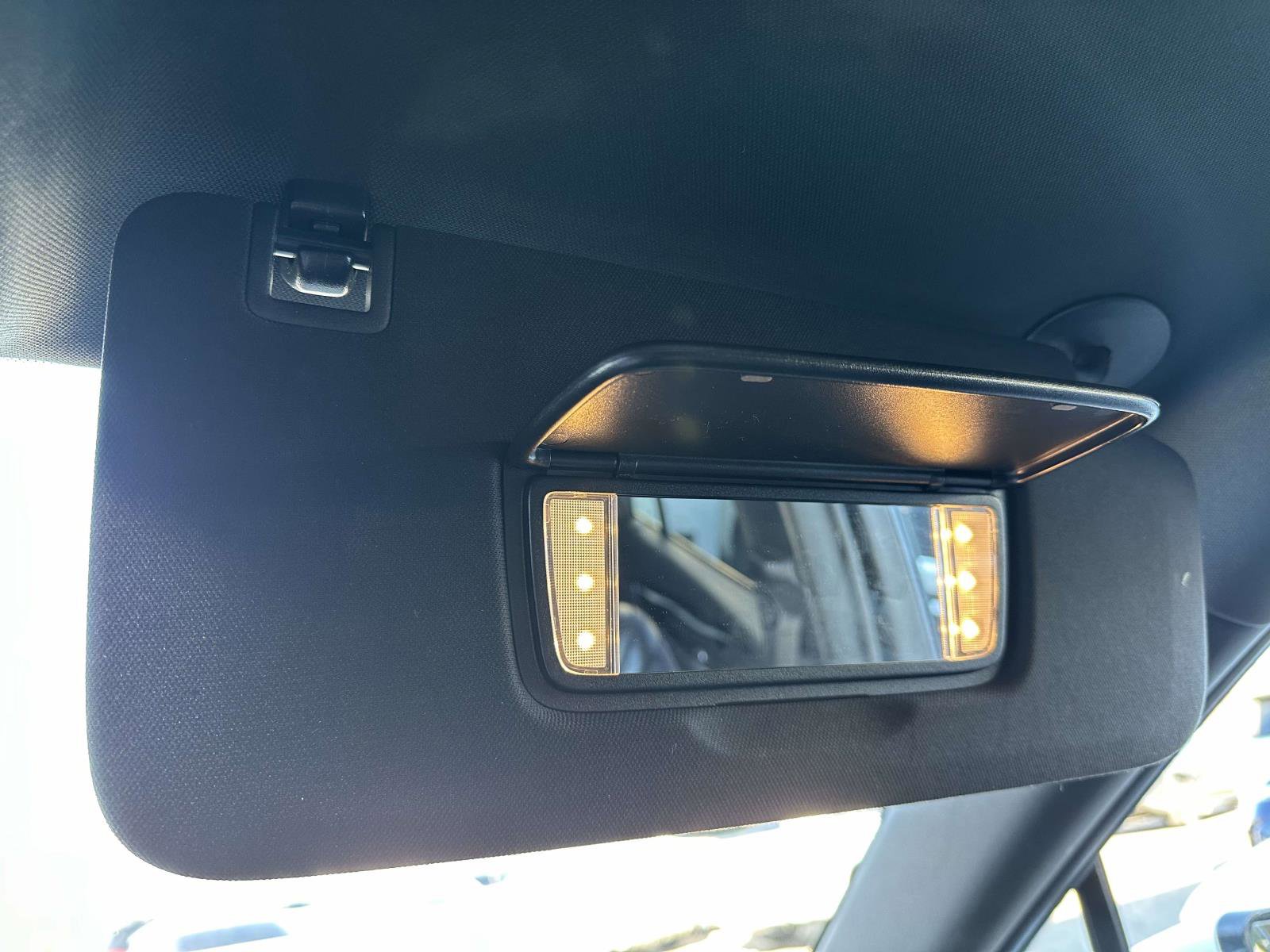 Used 2022 Cadillac XT6 Premium Luxury image 33