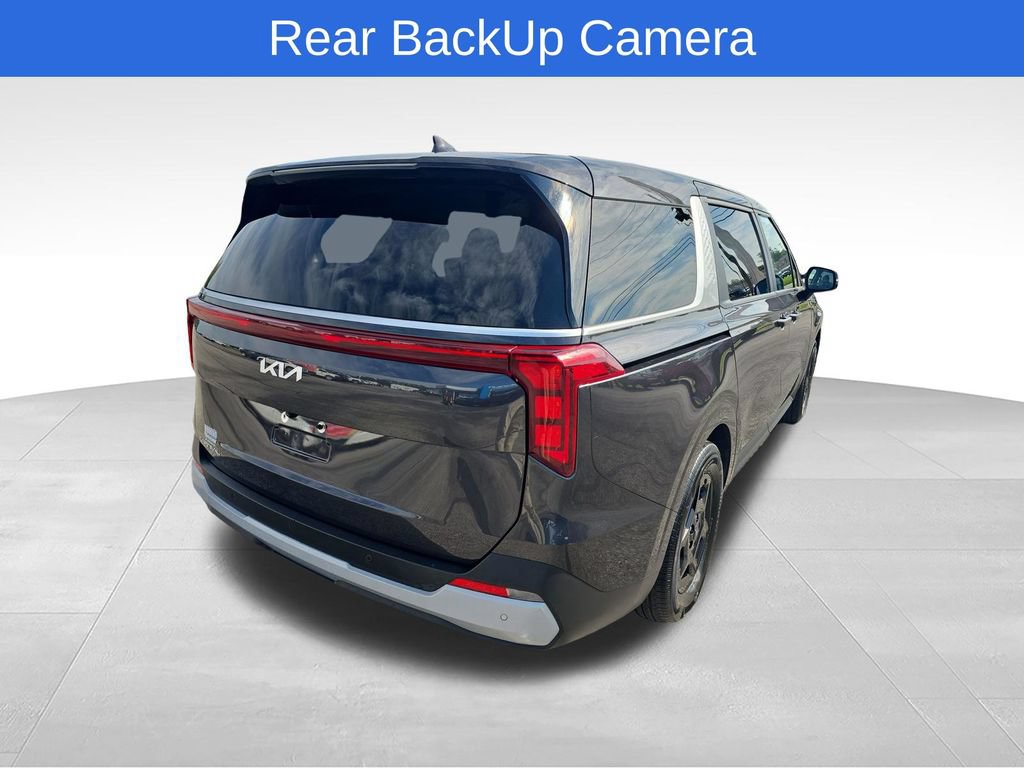 Used 2025 Kia Carnival FWD image 6