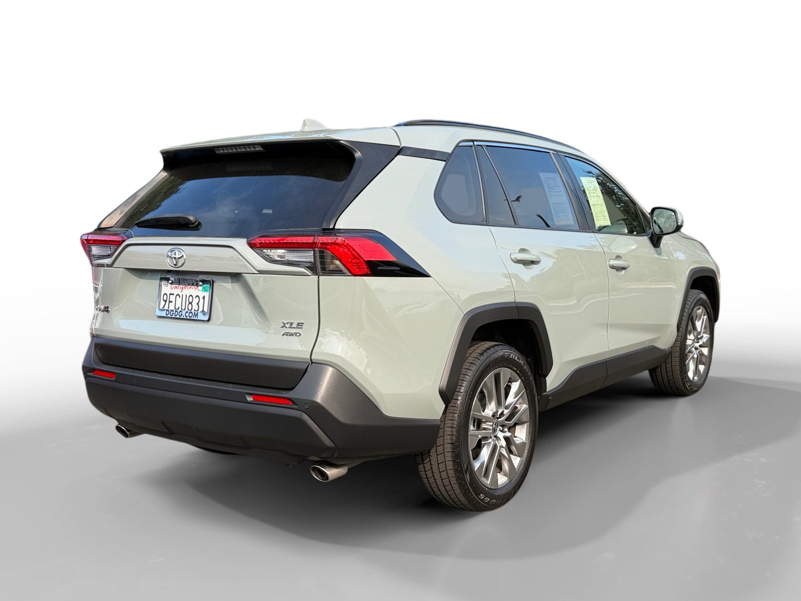 Used 2023 Toyota RAV4 XLE Premium AWD/4WD image 5