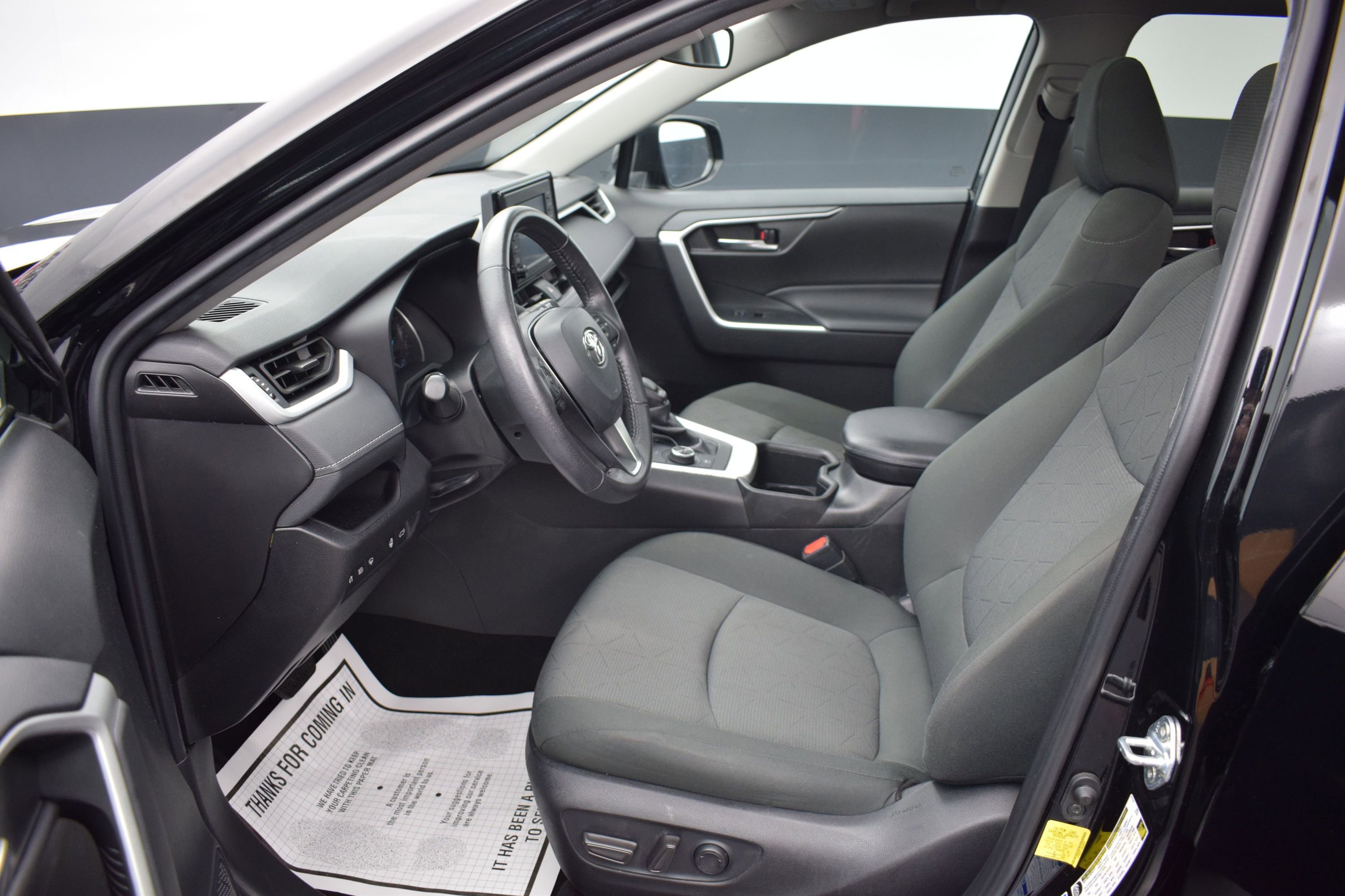Used 2022 Toyota RAV4 XLE w/ Convenience Package AWD/4WD image 14