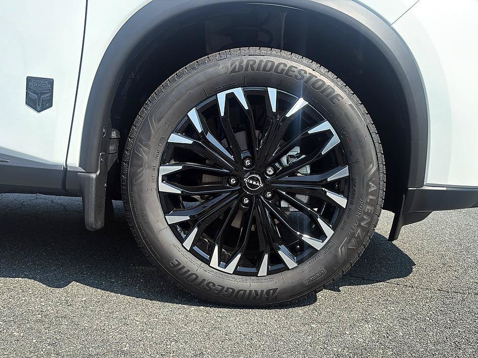 Certified 2026 Nissan Rogue Dark Armor AWD/4WD image 12