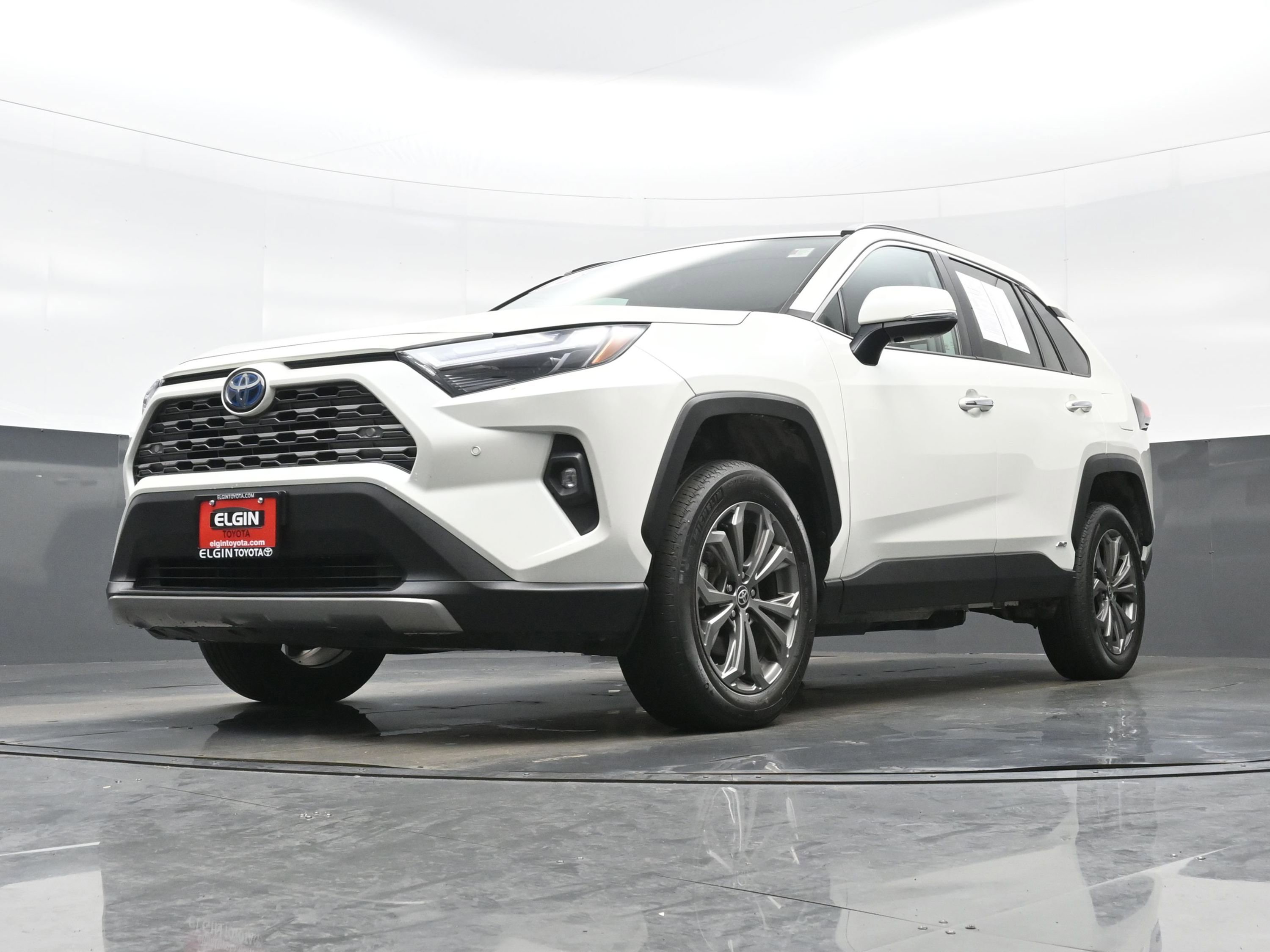 Used 2022 Toyota RAV4 Limited AWD/4WD image 30