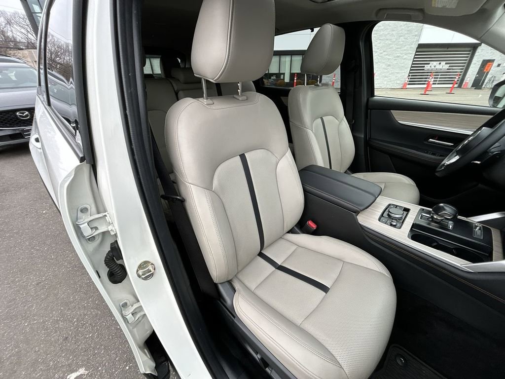 Certified 2025 MAZDA CX-90 3.3 Turbo w/ Preferred Package image 26
