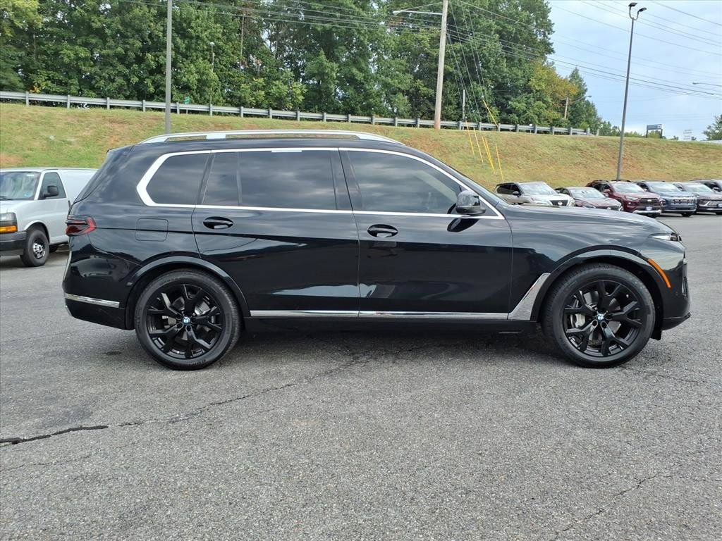 Used 2023 BMW X7 xDrive40i AWD/4WD image 2