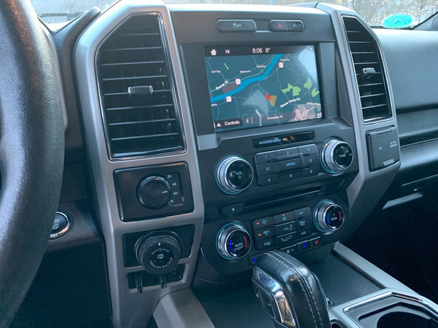 Used 2018 Ford F150 Lariat w/ Equipment Group 502A Luxury image 31