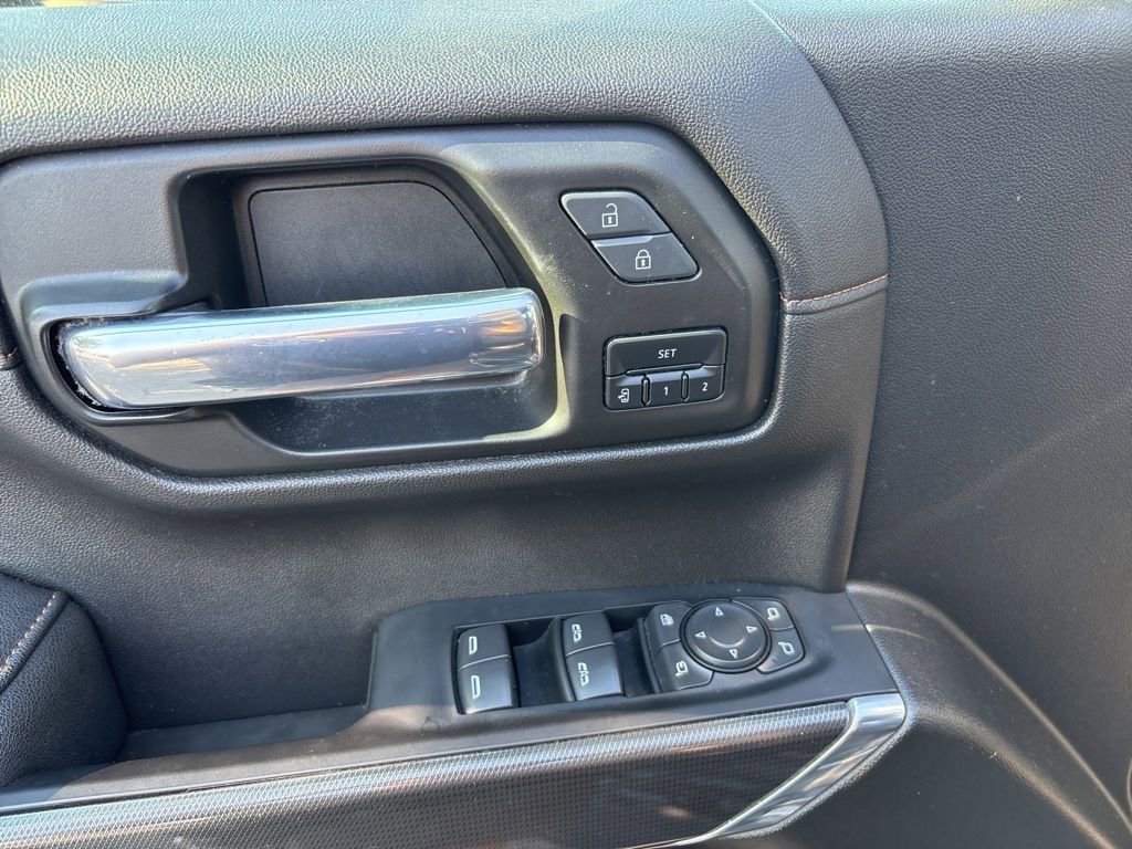 Used 2022 GMC Sierra 1500 AT4 w/ AT4 Preferred Package AWD/4WD image 17