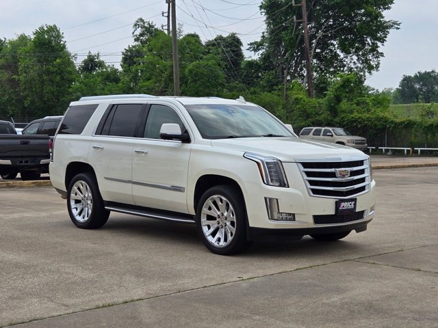 Used 2015 Cadillac Escalade Luxury RWD image 3