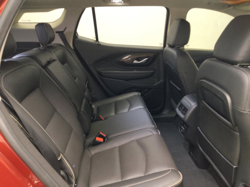 Used 2020 GMC Terrain Denali w/ Denali Premium Package FWD image 19