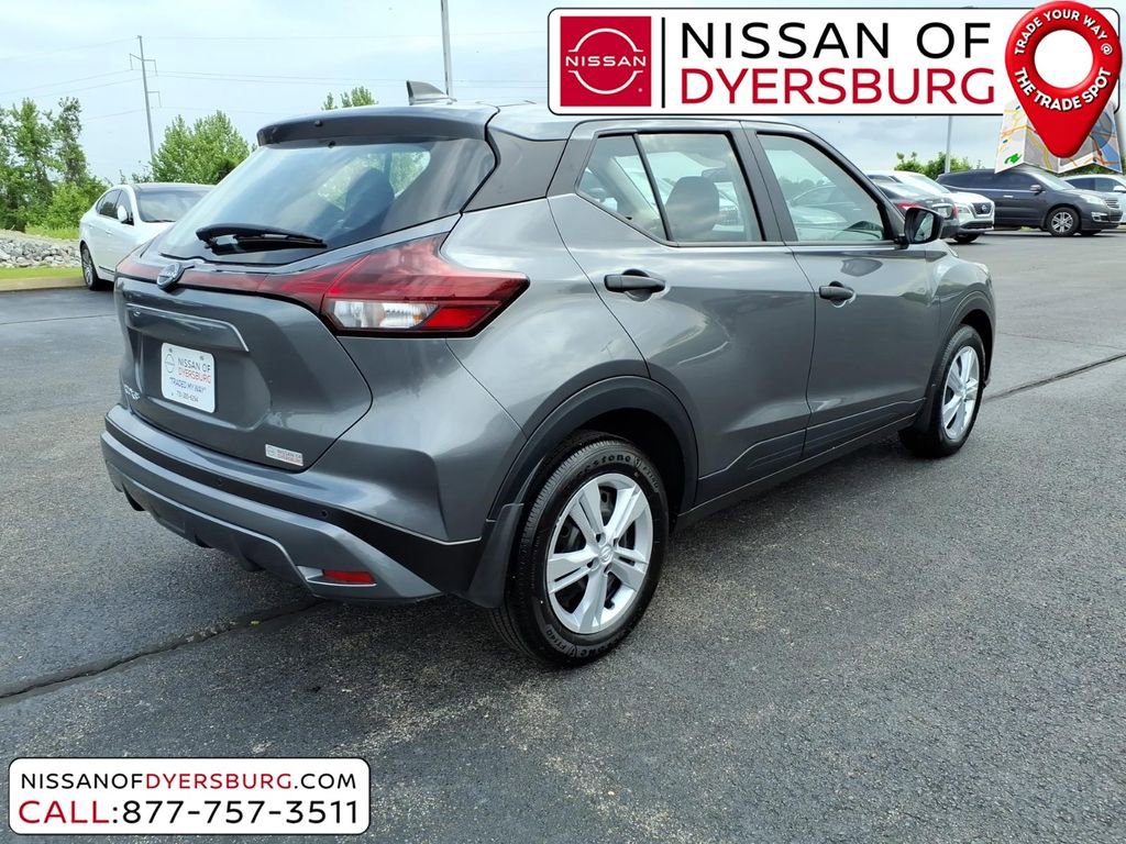 Used 2025 Nissan Kicks Play S FWD image 3