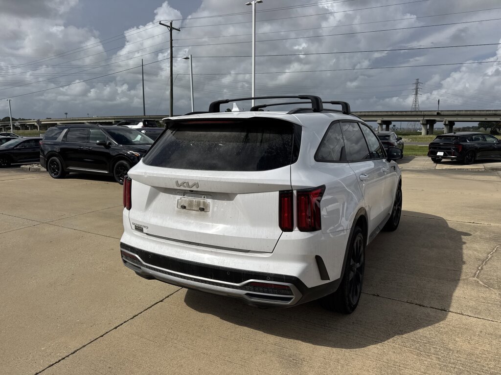 Used 2023 Kia Sorento SX image 13