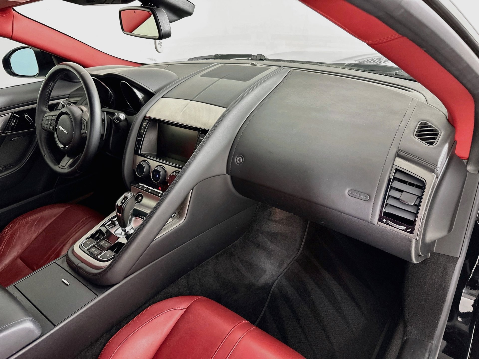 Used 2014 Jaguar F-TYPE Convertible RWD image 26
