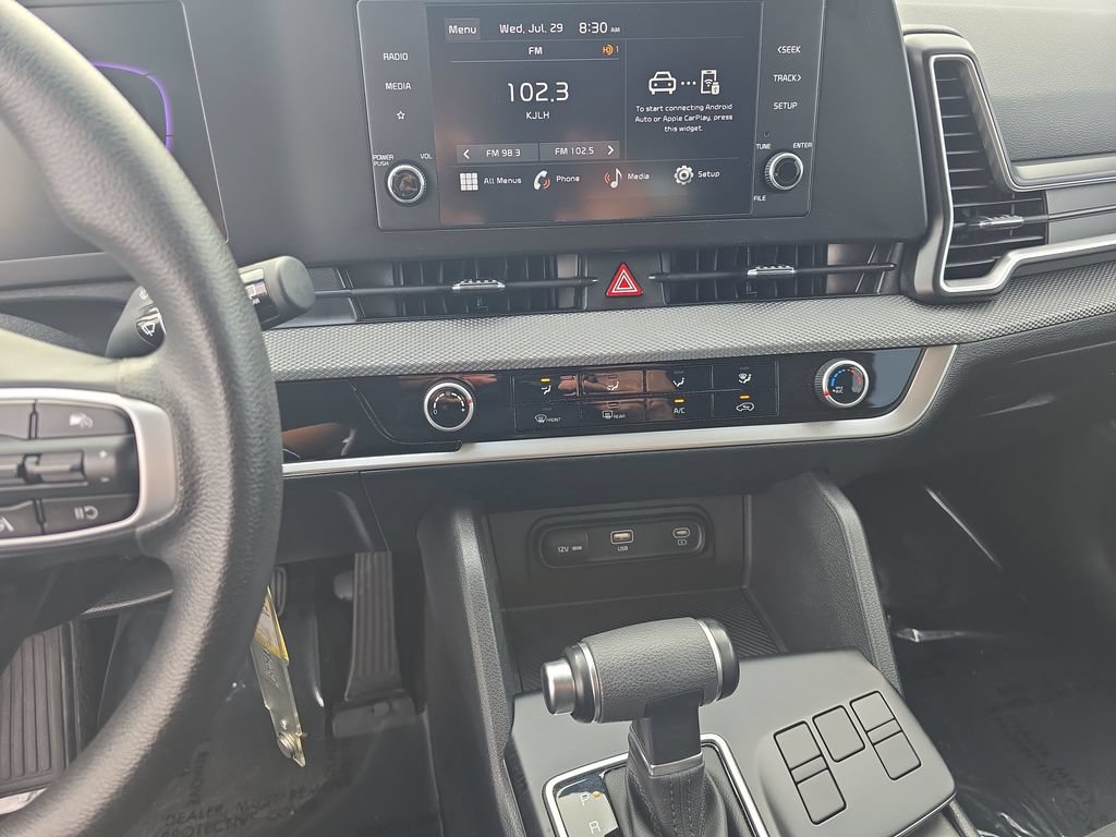 Used 2025 Kia Sportage LX FWD image 16