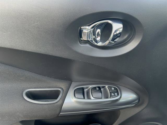 Used 2014 Nissan Juke S image 14