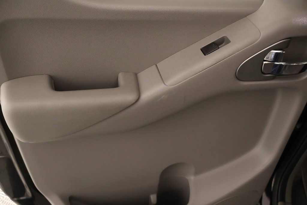 Used 2021 Nissan Frontier SV image 16