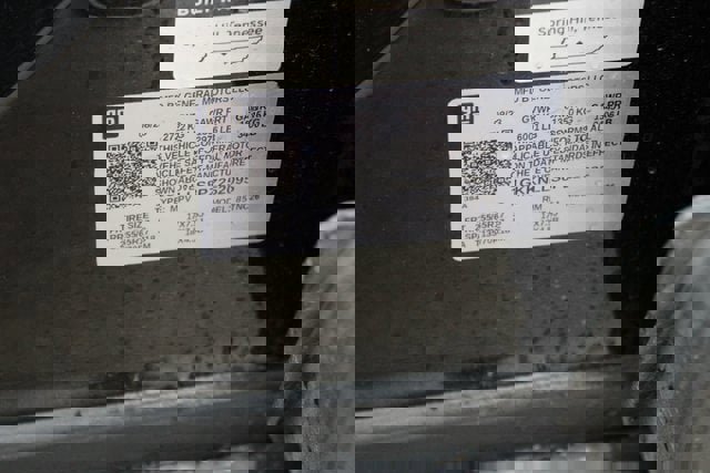 Used 2023 GMC Acadia AT4 w/ Technology Package image 33