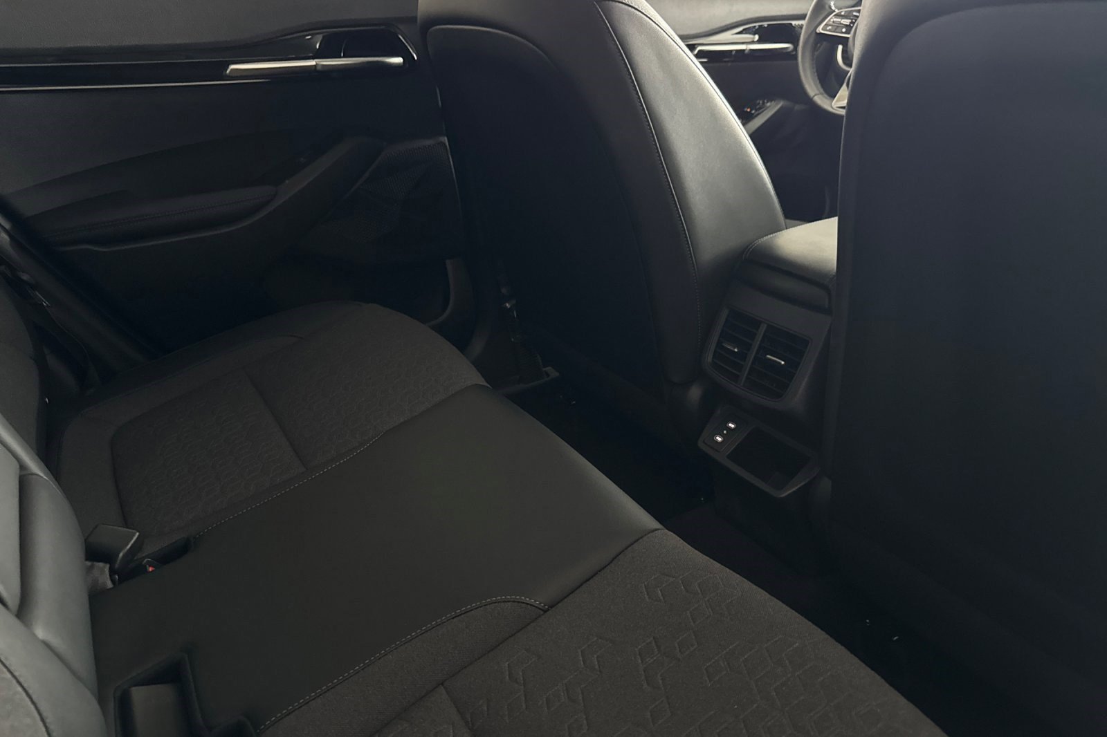 Used 2024 Kia Seltos S FWD image 30