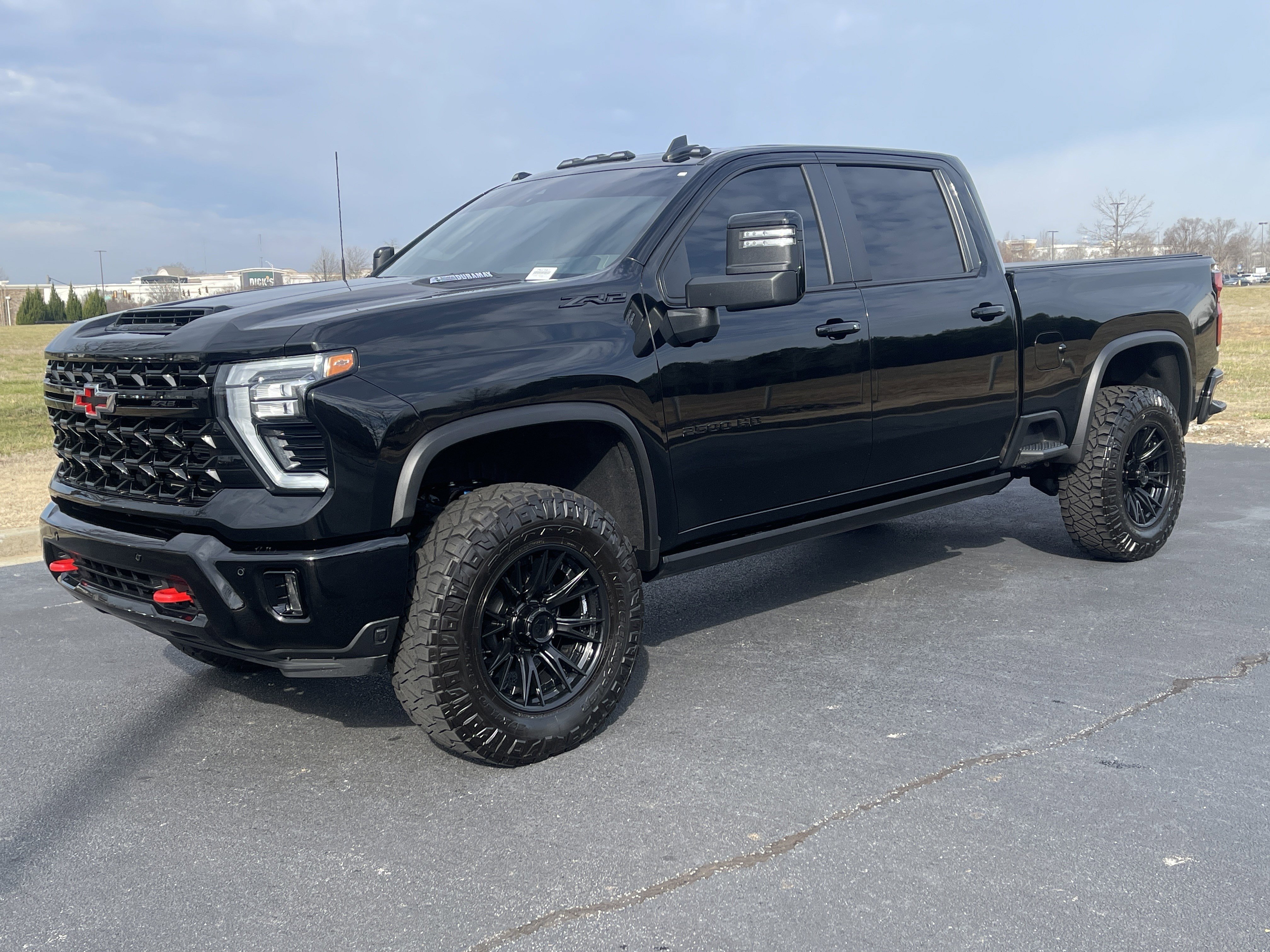 Used 2025 Chevrolet Silverado 2500 ZR2 w/ Technology Package image 5