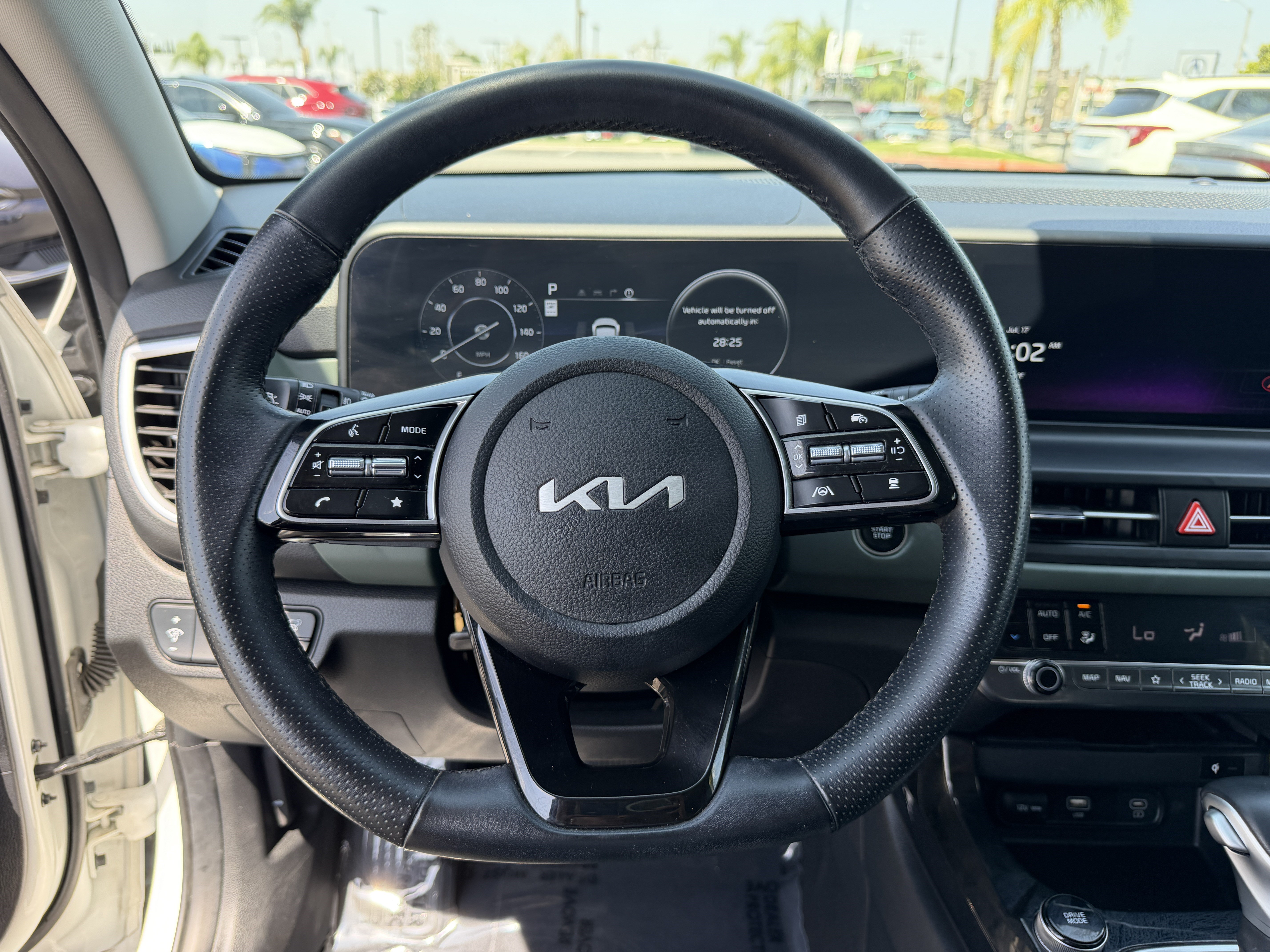 Certified 2024 Kia Seltos SX w/ SX Sunroof Package AWD/4WD image 19