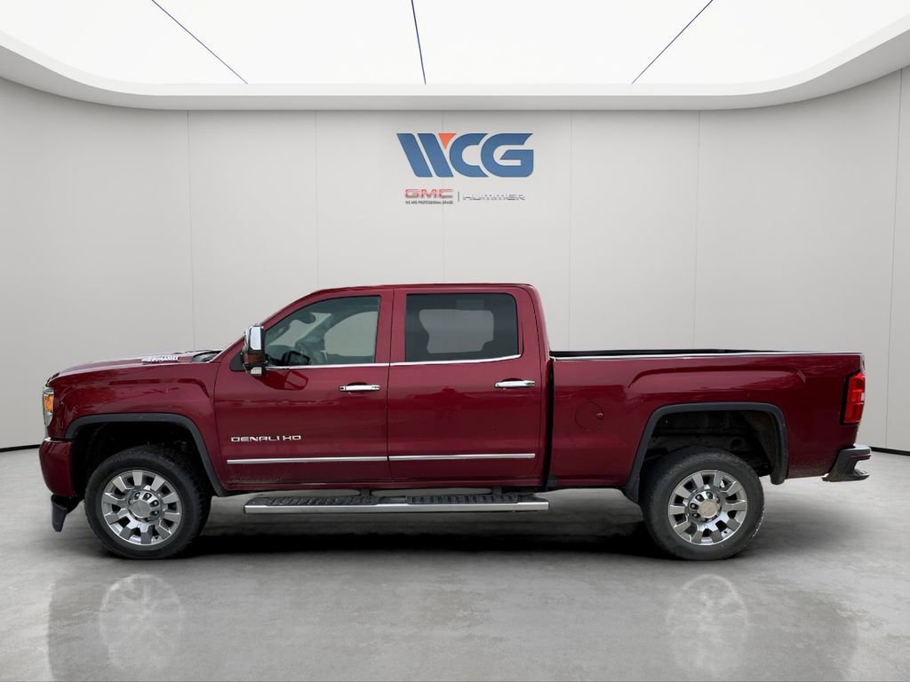 Used 2019 GMC Sierra 2500 Denali w/ Duramax Plus Package AWD/4WD image 7