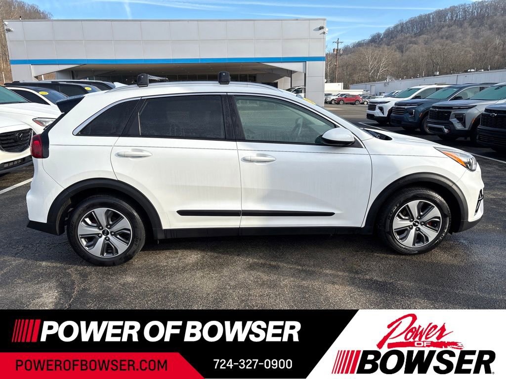 Used 2022 Kia Niro LX image 9