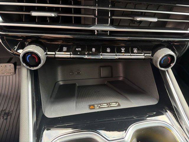 New 2026 Chevrolet Traverse LT image 15