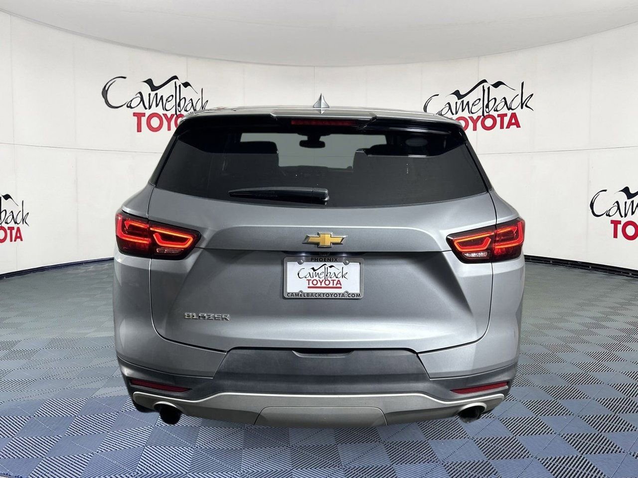 Used 2025 Chevrolet Blazer LT FWD image 6