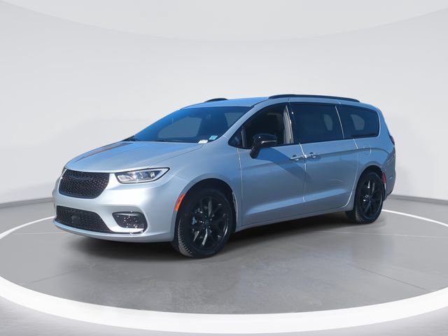 New 2026 Chrysler Pacifica Select w/ S Appearance Package FWD image 1