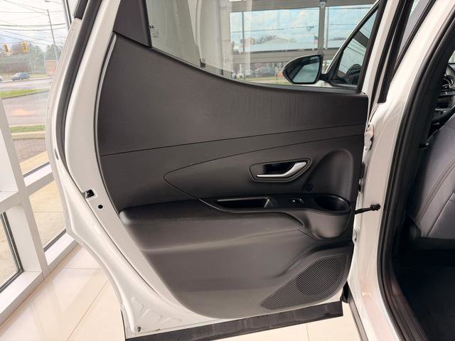 Used 2023 Hyundai Santa Cruz SE image 16