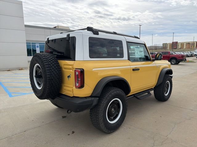 Used 2024 Ford Bronco Heritage Edition AWD/4WD image 3