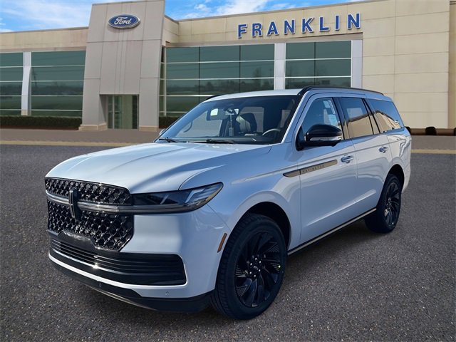 New 2026 Lincoln Navigator Reserve w/ Jet Appearance Package image 3