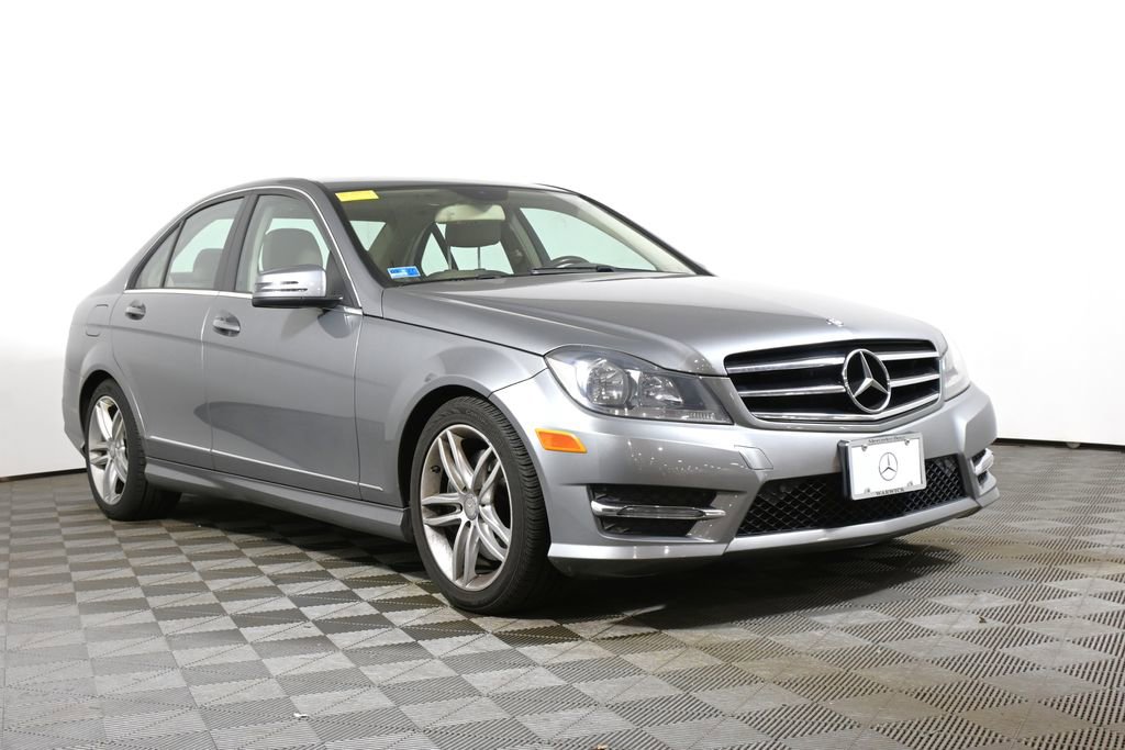 Used 2014 Mercedes-Benz C 300 4MATIC Sedan image 9