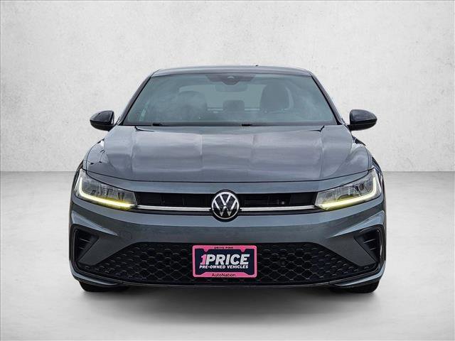 Used 2025 Volkswagen Jetta Sport FWD video 2