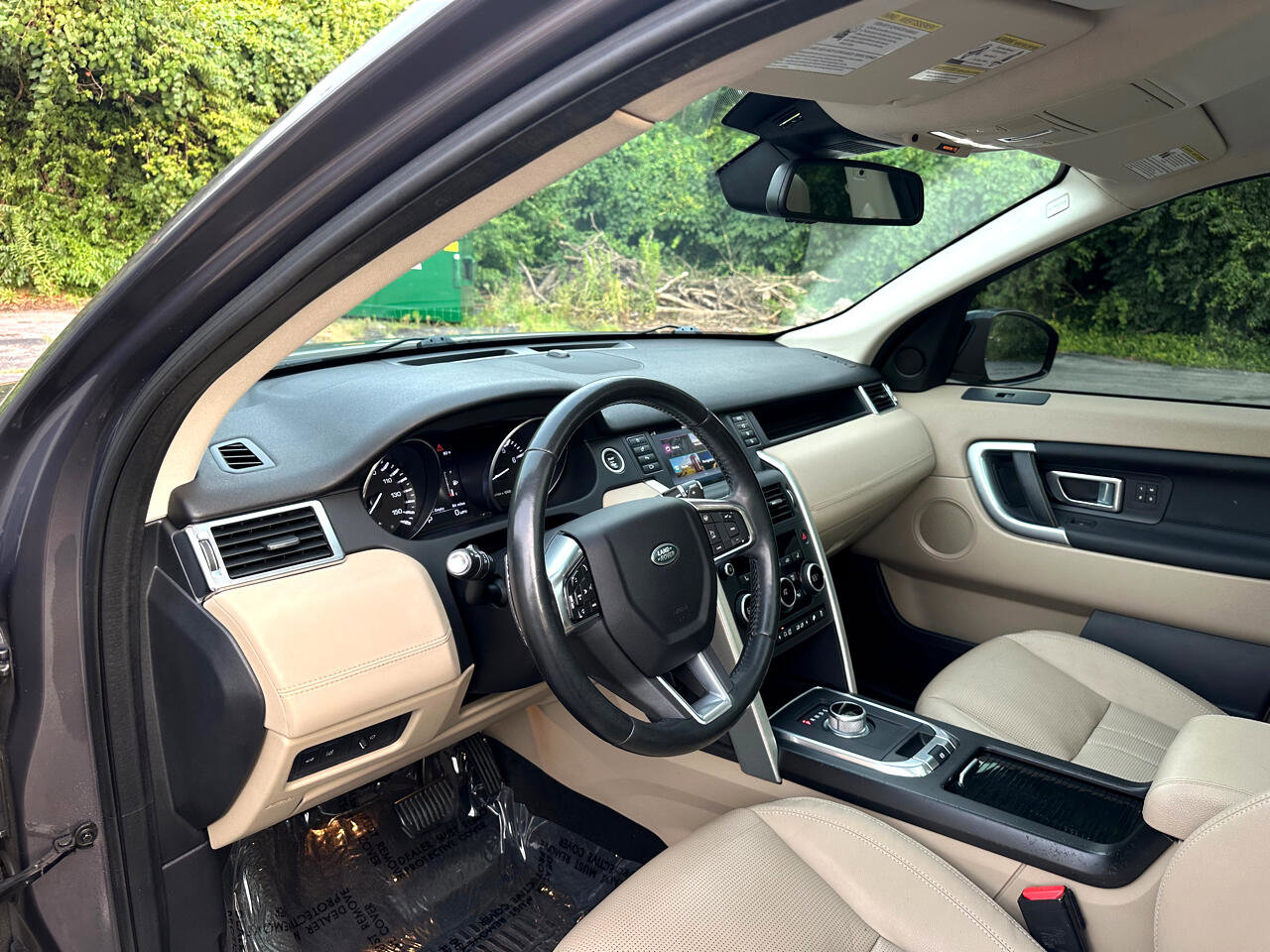 Used 2016 Land Rover Discovery Sport HSE image 14