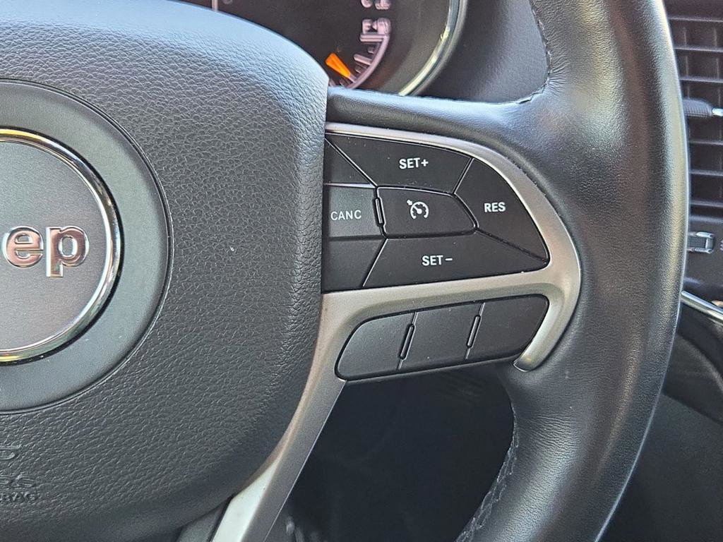 Used 2022 Jeep Grand Cherokee Laredo X image 28