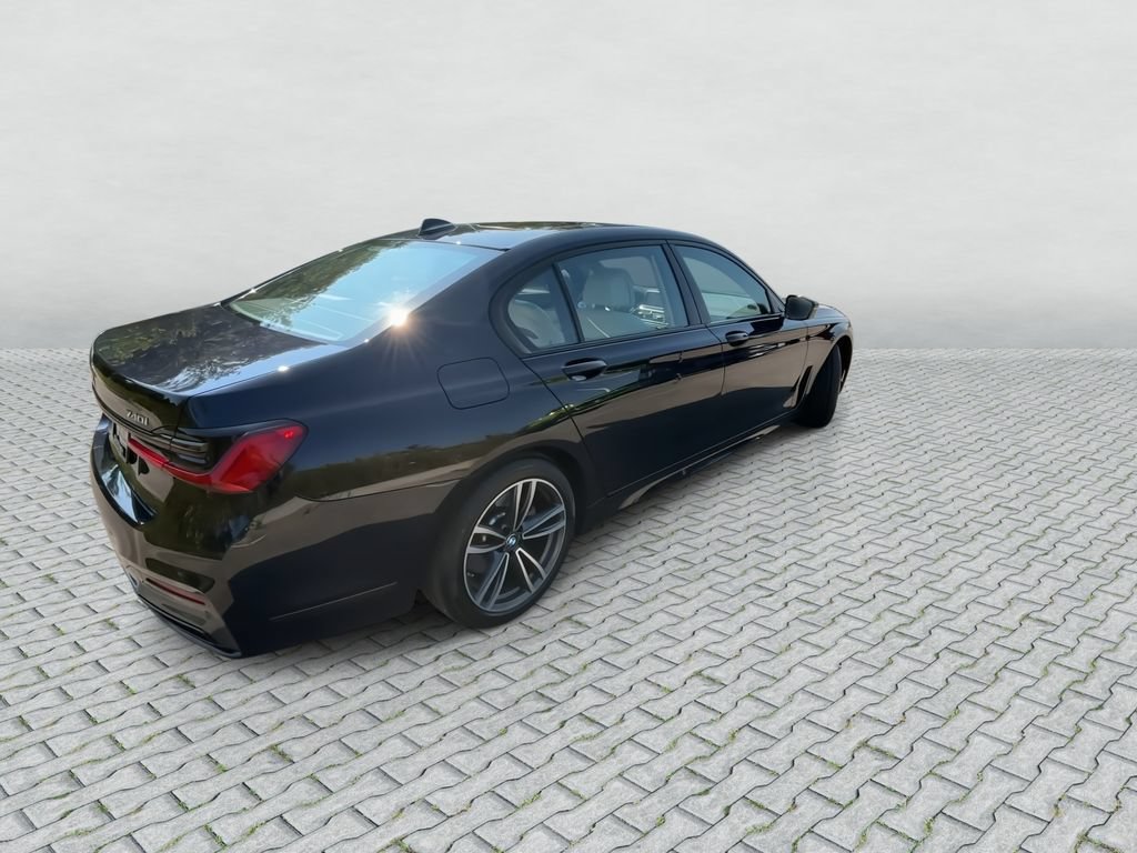 Used 2021 BMW 740i xDrive w/ Autobahn Package AWD/4WD image 8