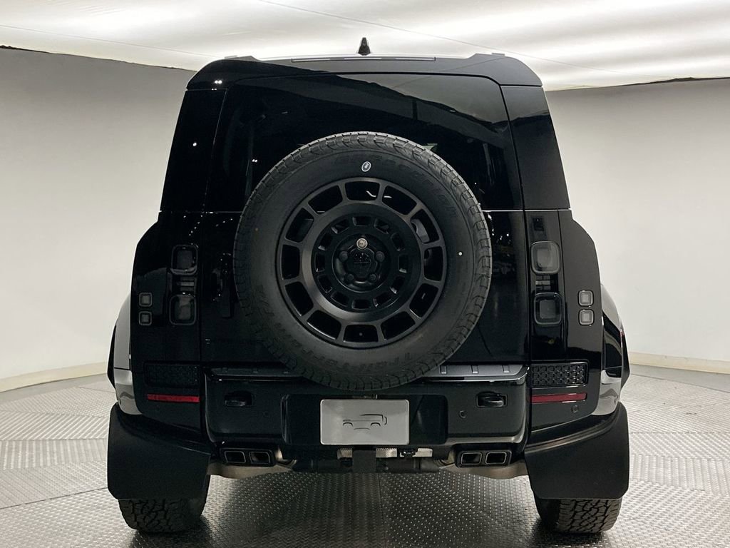 New 2026 Land Rover Defender 110 OCTA AWD/4WD image 12