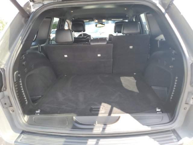 Used 2020 Jeep Grand Cherokee Altitude RWD image 9